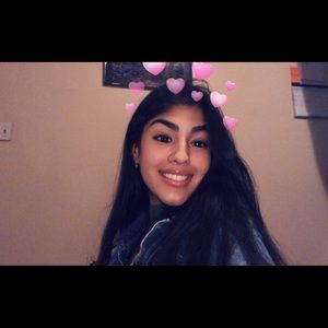 Meet your Posher, Seliselisha